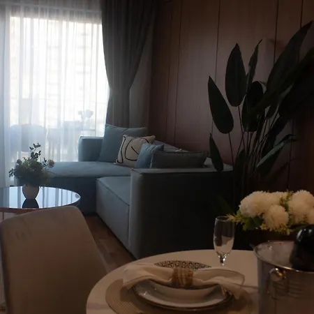 Nina Diamond Limak Apartamento