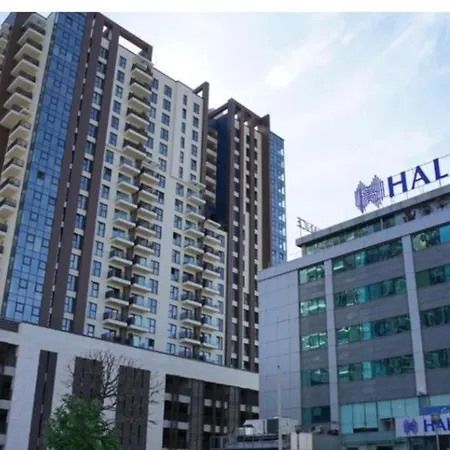 Nina Diamond Limak *