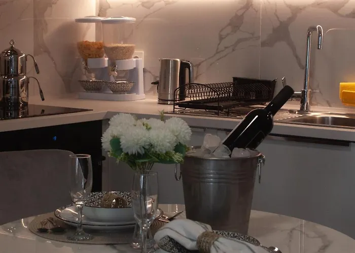 Nina Diamond Limak *