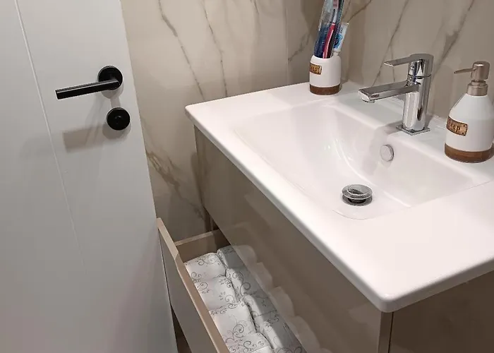 Nina Diamond Limak Skopje